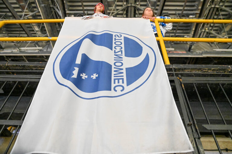 Pierwszoligowcy wracają na taflę Hali Olivia