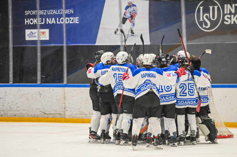 Pełen emocji weekend! Hokeistki nie do zatrzymania, młodzi o krok od lidera, a siatkarze meldują się w 1. lidze pomorskiej