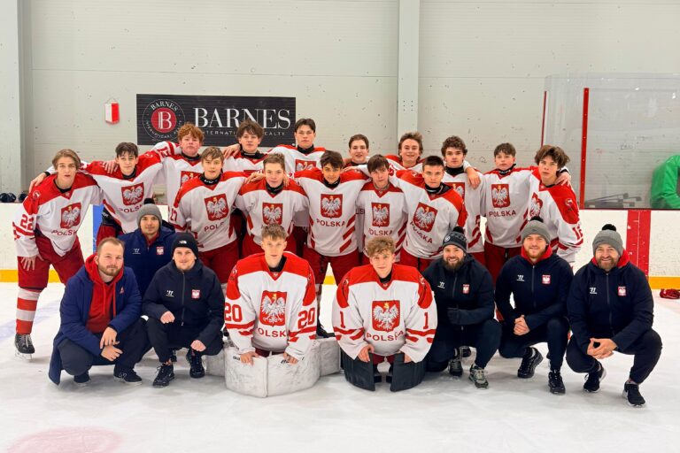 Hokeista GKS Stoczniowiec błyszczał w biało-czerwonych barwach! Paweł Pozauć z golem w kadrze U16