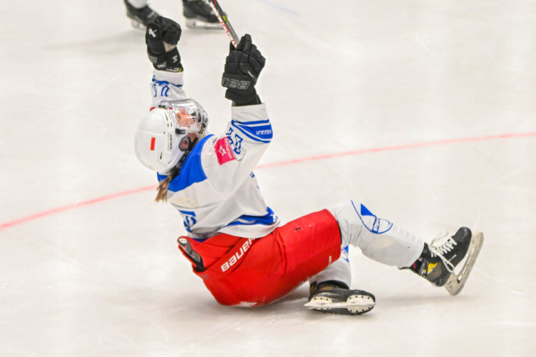 Hokeistki GKS Stoczniowiec znów z brązowymi medalami MP