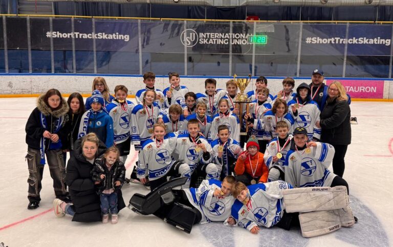 Młodzi Stoczniowcy na szczycie